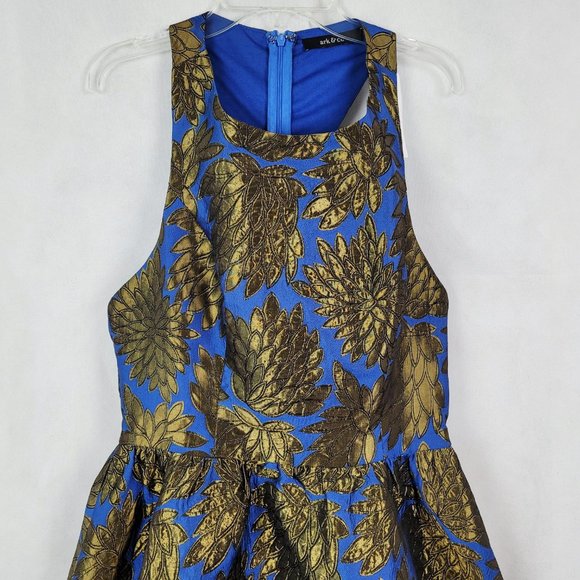 Arc & Co. Women's Dress M Blue Gold Metallic Halter Style Open Back Fit & Flare - Picture 2 of 11